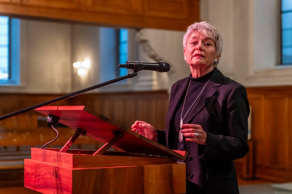Mit der Einweihung der Bronzeskulptur von Sonja Feldmeier fand die Veranstaltungsreihe um die Geschichte von Elsbetha Bünzli ihren Abschluss.